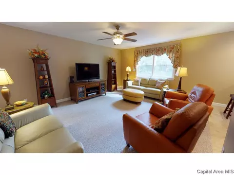2 Golf Rd, Springfield, IL 62704 photo 7
