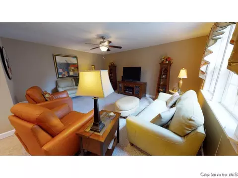 2 Golf Rd, Springfield, IL 62704 photo 5