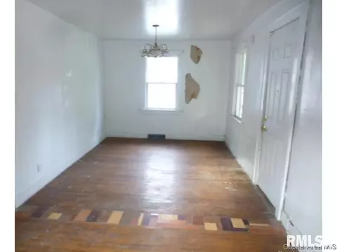 1921 E Pine St, Springfield, IL 62703 photo 3