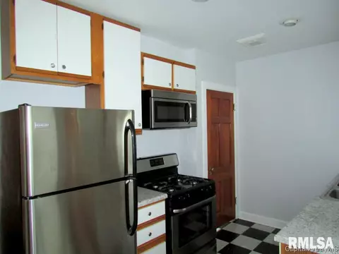 2424 S 5th, Springfield, IL 62703 photo 3