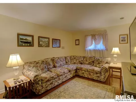 2501 Manchester Dr, Springfield, IL 62704 photo 21