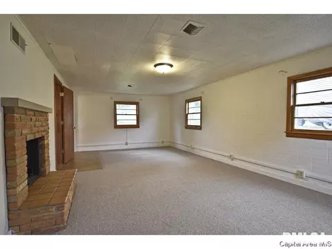 52 Bel Aire Dr, Springfield, IL 62703 photo 9