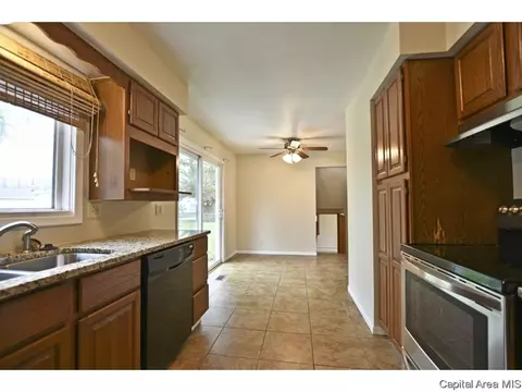 52 Bel Aire Dr, Springfield, IL 62703 photo 16