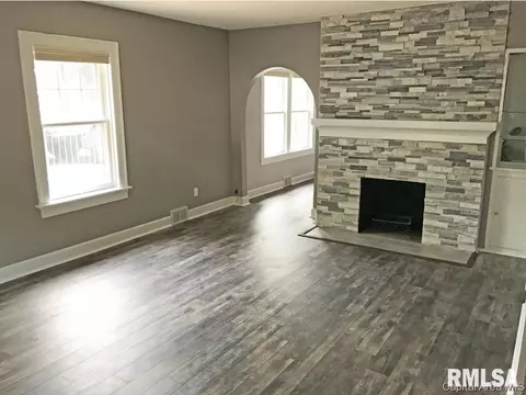 1620 W Lawrence, Springfield, IL 62704 photo 2