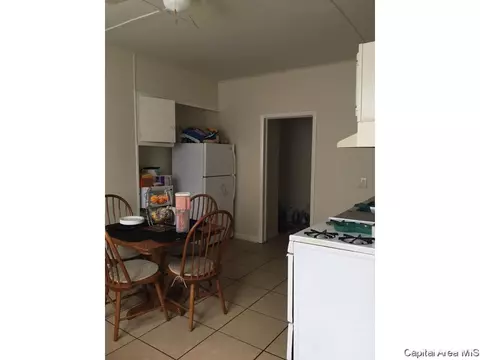 1011 S 12th St, Springfield, IL 62703 photo 4