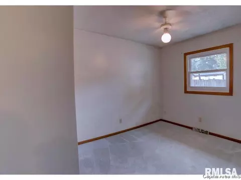 1833 N Albany St, Springfield, IL 62702 photo 24