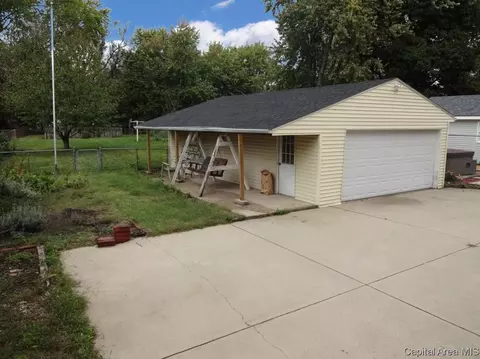 1833 N Albany St, Springfield, IL 62702 photo 4