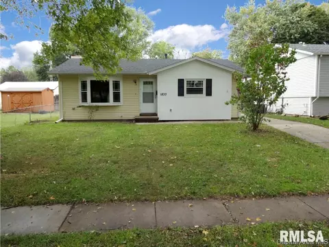 1833 N Albany St, Springfield, IL 62702 photo 2