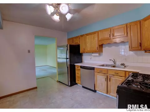 1833 N Albany St, Springfield, IL 62702 photo 14