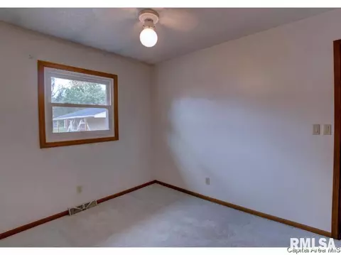 1833 N Albany St, Springfield, IL 62702 photo 21