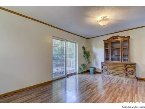 1844 Bruns Ln, Springfield, IL 62702 photo 8