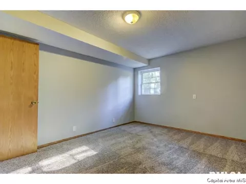 1844 Bruns Ln, Springfield, IL 62702 photo 24