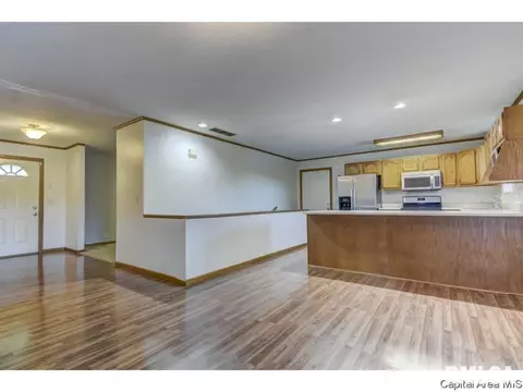 1844 Bruns Ln, Springfield, IL 62702 photo 11
