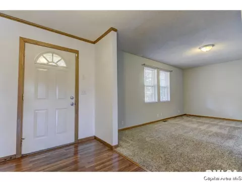 1844 Bruns Ln, Springfield, IL 62702 photo 3