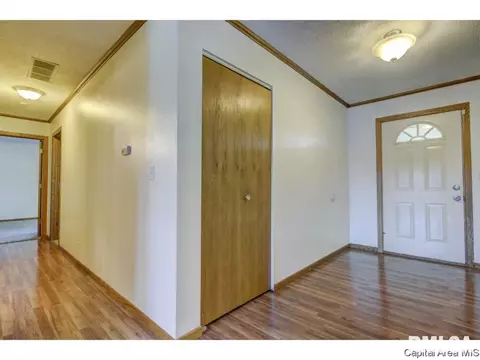 1844 Bruns Ln, Springfield, IL 62702 photo 2