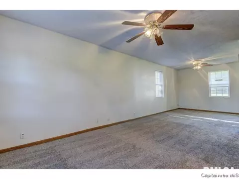 1844 Bruns Ln, Springfield, IL 62702 photo 7