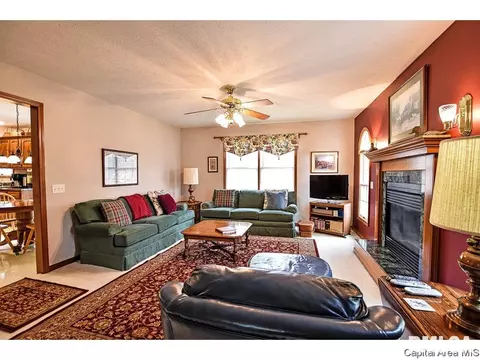 4001 Eagle Wing, Springfield, IL 62711 photo 9
