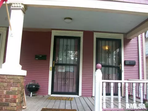 1036 N 8th St, Springfield, IL 62702 photo 2