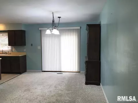 40 Bonneville Dr, Springfield, IL 62707 photo 9