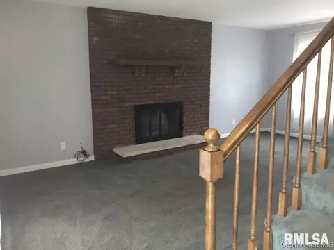 40 Bonneville Dr, Springfield, IL 62707 photo 3