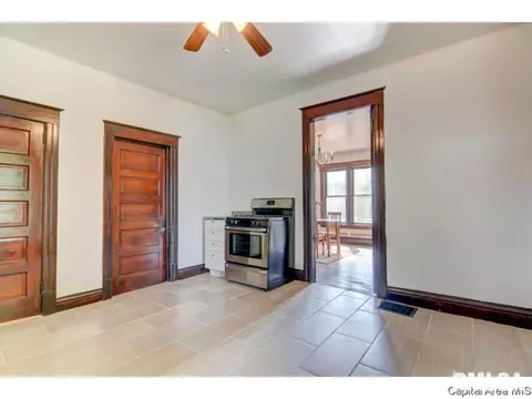 709 S 12th St, Springfield, IL 62703 photo 16