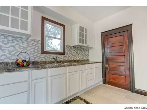 709 S 12th St, Springfield, IL 62703 photo 13