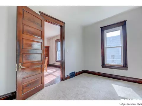 709 S 12th St, Springfield, IL 62703 photo 17