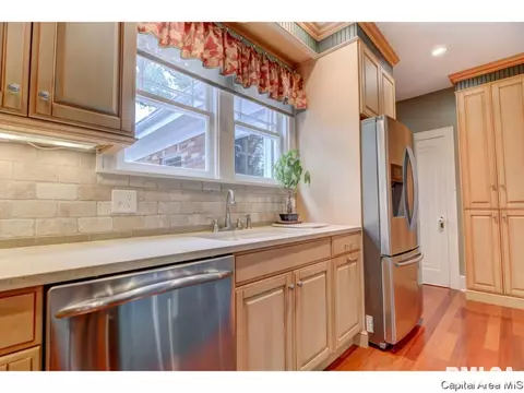 1619 Bates, Springfield, IL 62704 photo 13