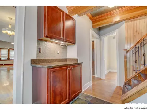 1925 S Walnut St, Springfield, IL 62704 photo 6