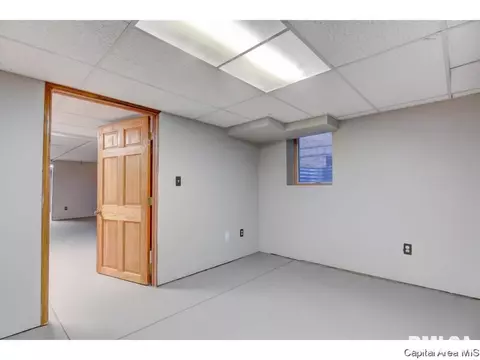 1925 S Walnut St, Springfield, IL 62704 photo 25