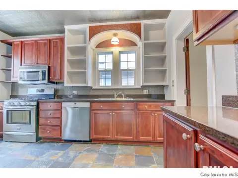 1925 S Walnut St, Springfield, IL 62704 photo 7
