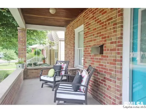 2140 Marland St, Springfield, IL 62702 photo 2