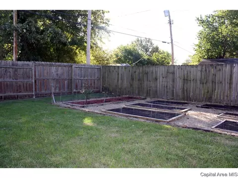 1920 N 21st St, Springfield, IL 62702 photo 14