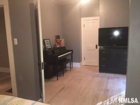 2413 Yale Blvd, Springfield, IL 62703 photo 8