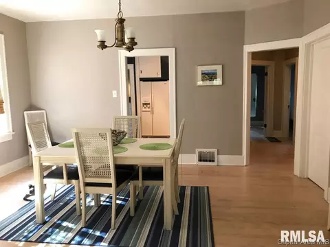 2413 Yale Blvd, Springfield, IL 62703 photo 12