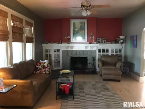 2413 Yale Blvd, Springfield, IL 62703 photo 5