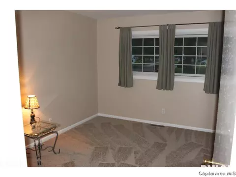 94 Windsor, Springfield, IL 62702 photo 20