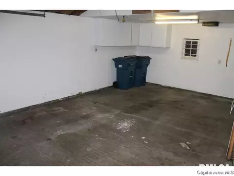 94 Windsor, Springfield, IL 62702 photo 32