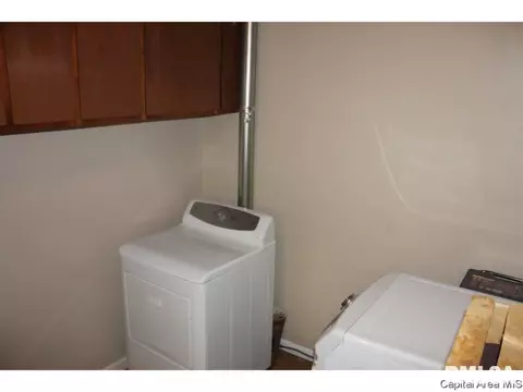 94 Windsor, Springfield, IL 62702 photo 13
