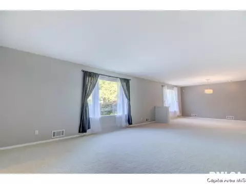1750 W Ash St, Springfield, IL 62704 photo 9