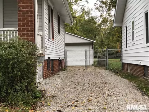 1024 N Rutledge St, Springfield, IL 62702 photo 2