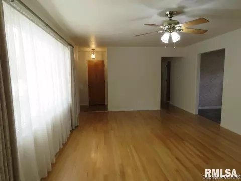 2705 Queensway Rd, Springfield, IL 62703 photo 8