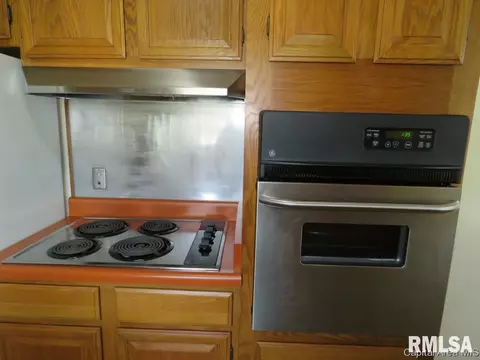2705 Queensway Rd, Springfield, IL 62703 photo 5