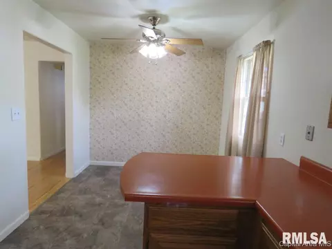 2705 Queensway Rd, Springfield, IL 62703 photo 4