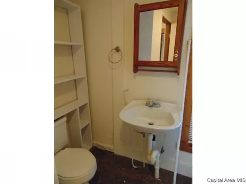 314 E Wilcox St, Springfield, IL 62707 photo 8