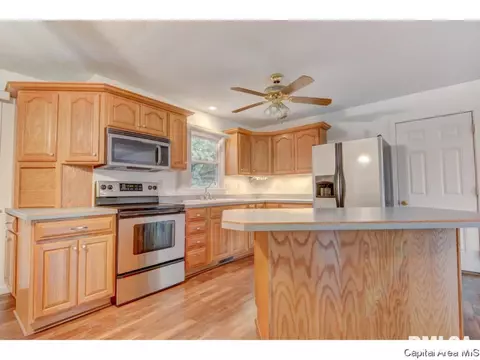 265 Pakey Rd, Springfield, IL 62712 photo 8