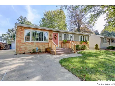 1920 Fairmont Dr, Springfield, IL 62702 photo 3