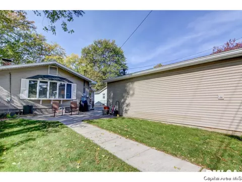 1920 Fairmont Dr, Springfield, IL 62702 photo 11