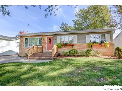 1920 Fairmont Dr, Springfield, IL 62702 photo 1