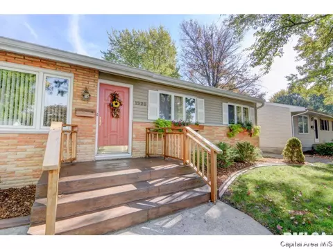 1920 Fairmont Dr, Springfield, IL 62702 photo 5